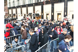 販売直前、200人以上の行列！ニューヨークのアップルストアに並んでみた！ 画像