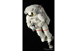 ISS船外活動用宇宙服を発売　10分の1 画像