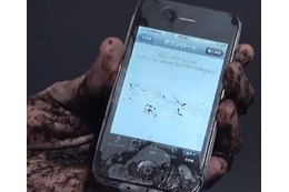 泥汚れの手でもiPhoneの操作が可能！ 実売2千円未満のiPhone保護シート 画像