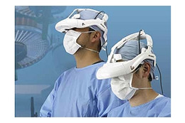 ソニー、患者の体内を3Dで見られる「ヘッドマウントイメージプロセッサユニット」発売 画像