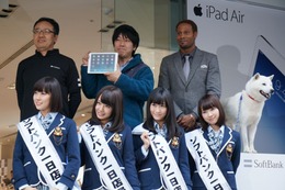 iPad Air 発売……ソフトバンク銀座でNMB48が購入者をお出迎え 画像