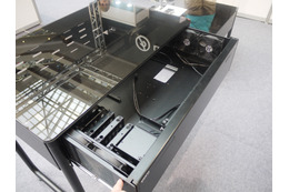 【COMPUTEX TAIPEI 2014 Vol.31】デスクをPCに!Lian Li、PCケース「Computer Desk」を展示 画像
