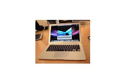 【フォトレポート】アップルの超薄型ノートPC「MacBook Air」を早速見てきました 画像