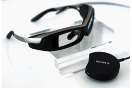 ソニーのメガネ型端末「SmartEyeglass」発売でJINSが度付きレンズサービス 画像