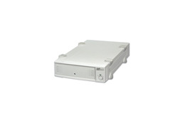 内蔵SATA機器を外付けできるeSATA/USB2.0対応5型ドライブケース 画像
