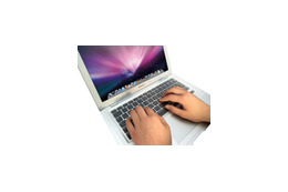 Windowsキーが表示できるMacBook用キーボードカバー 画像
