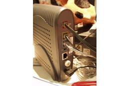 [NET&COM2003] OCNを中心とするIP電話連合の行方（前編）〜OCN.Phoneの月額380円とIP電話アダプタを検証する 画像