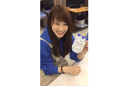 川栄李奈が折り紙で”かいぶつ”作る姿に「幼稚園の先生みたい」 画像