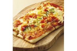 セブンイレブンから調理しやすく食べやすいピザ2種が新登場 画像
