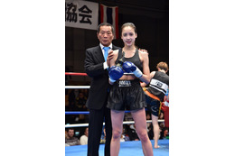 「ミスセブンティーン2018」高橋アリスがキックボクシング大会で優勝 画像