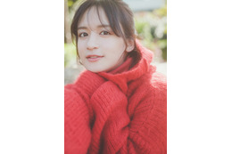 現役女子高生アーティスト・山出愛子、新曲「365日サンタクロース」がCMタイアップソングに決定！ 画像