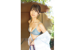「ミスFLASH2023グランプリ」井上晴菜、卒業グラビア第1弾は旅館で妖艶なランジェリー姿に 画像
