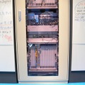 「ShowNet」で稼動中の1波100Gbpsを実現するWWDMモジュール（一番左側のモジュールとのこと）を搭載した1830 PSS-32