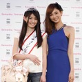 2012ミス・ティーン・ジャパンでグランプリに輝いた中学3年の坂口莉果子さん。右は応援アンバサダーの押切もえさん