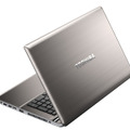 「dynabook Satellite T572」背面