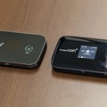 Pocket WiFi（GL09P）（右）