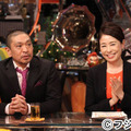 12月2日深夜放送の「ワイドナショー」にゲスト出演する安藤優子（右）と松本人志