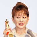 日本映画批評家大賞で水野晴郎賞を受賞した女優の加賀まりこさん