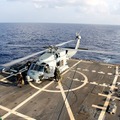 アメリカ海軍による捜索　(c) Getty Images