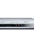 　東芝は、VHSビデオ一体型HDD＆DVDレコーダー「RD-XV33」を8月下旬に発売する。価格はオープンで、実売予想価格は90,000円前後（税込み）。