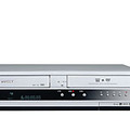 　東芝は、VHSビデオ一体型HDD＆DVDレコーダー「RD-XV33」を8月下旬に発売する。価格はオープンで、実売予想価格は90,000円前後（税込み）。