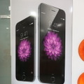 iPhone 6 Plus も大きく展示
