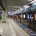 2000年代に開業した新しい地下鉄ではCBTCの導入例が多い。写真はCBTCを導入している中国・西安地下鉄の五路口駅。
