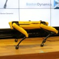 日本国内初公開のBostonDynamics社、四足歩行ロボット「Spot」