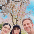 アンミカ、夫と京都でお花見デート！映画監督・蜷川実花との偶然の出会いも 画像