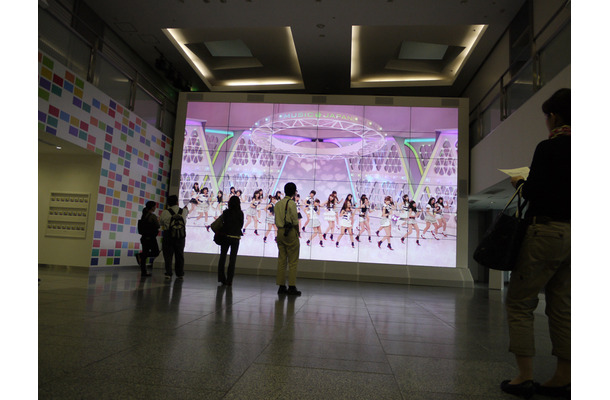 AKB48のスタジオ収録風景をスーパーハイビジョンで上映