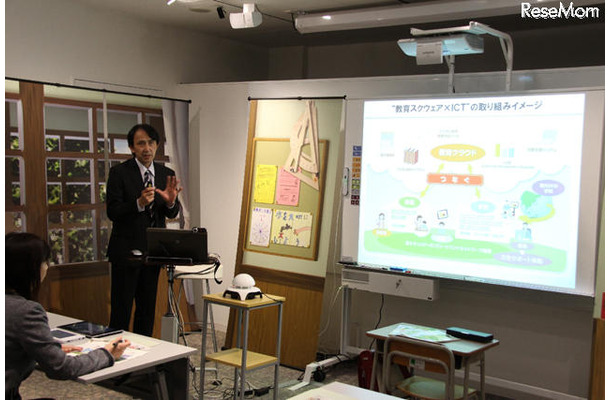 模擬教室で説明をするNTT 常務理事 新ビジネス推進室長 中山俊樹氏