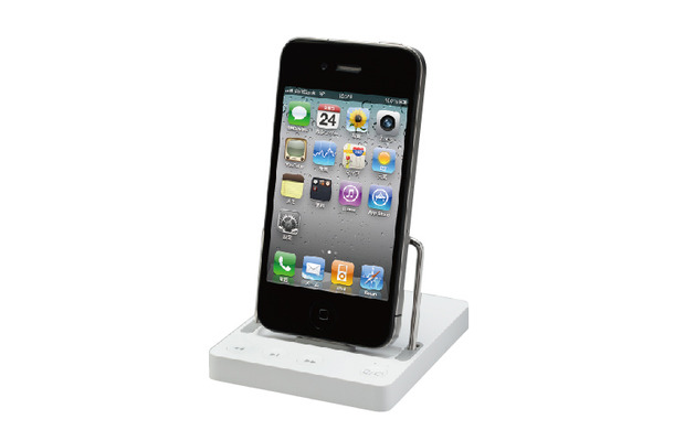 「iBOW Dock」（型番：PIP-KB2）にiPhoneを装着したイメージ（iPhoneは別売）