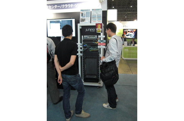 ジュニパーネットワークス QFX3000-M（Interop Tokyo 2012）
