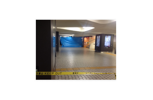 爆弾予告により封鎖される新宿駅の様子