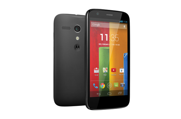 4.5インチのAndroidスマートフォン「Moto G」。背面は丸みを帯びたデザインを採用