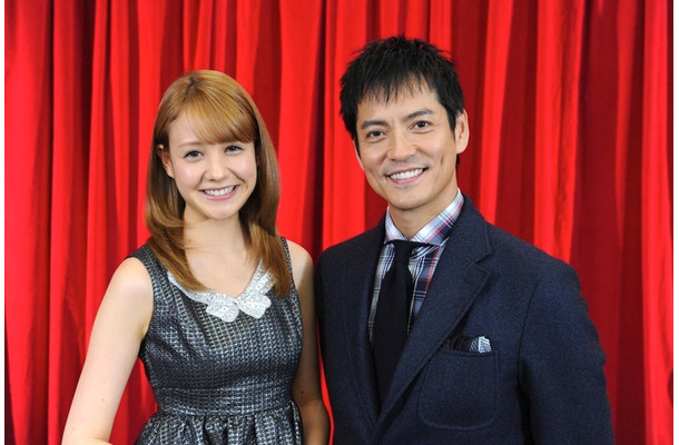 「第46回日本有線大賞」（TBS系）で司会を務めるトリンドル玲奈（向かって左）と沢村一樹