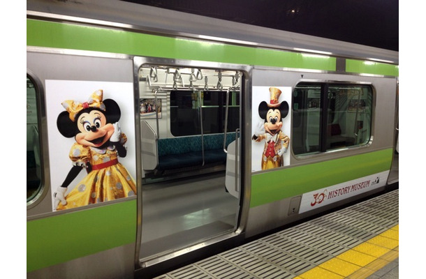 「東京ディズニーリゾート ヒストリーミュージアム」車外　(C) Disney