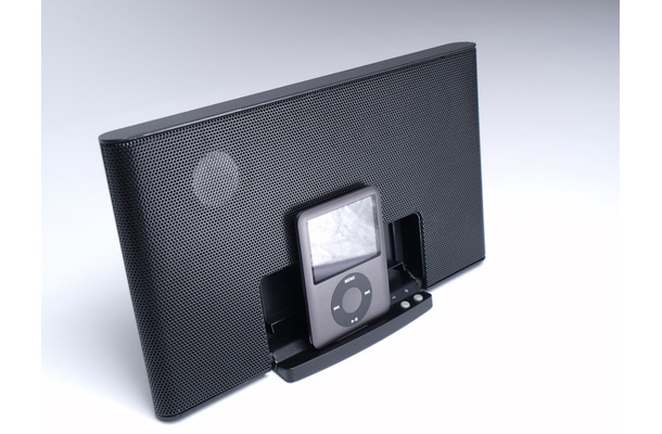 Sound Portal Flat Speaker（iPodは別売）
