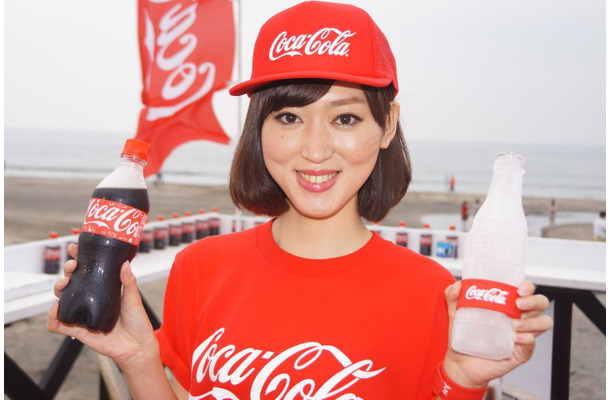 コカ・コーラ『氷のコンツアーボトル体験イベント』（7月19日、由比ケ浜）