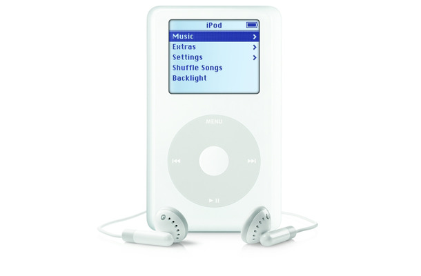 連続再生時間が延びインターフェイスが改良された4世代目「iPod」が登場