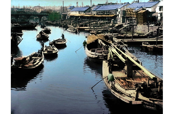 『カラーでよみがえる東京 』　明治時代末期・木造の日本橋 （1907年）