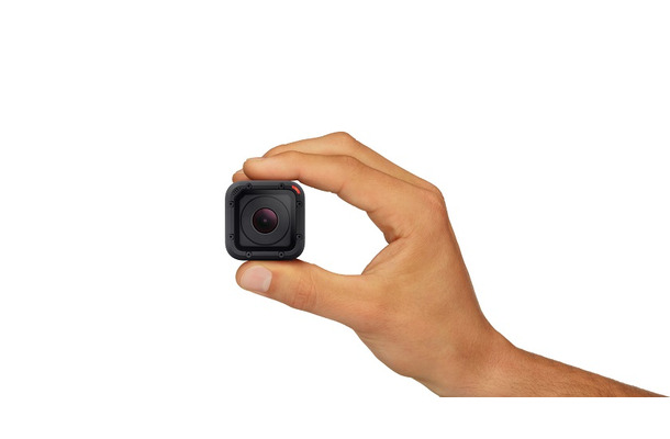 キューブ型を採用し、大幅に小型化を実現したアクションカメラ「GoPro HERO4 Session」