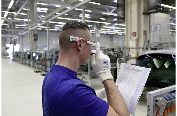 フォルクスワーゲンの本社工場に導入された3Dスマートグラス