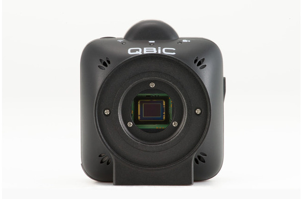 「QBiC CS-1」は「QBiC MS-1X」をベースに、CSマウントを搭載したモデル。対角185度を超える魚眼レンズを装着することが可能になった（画像はプレスリリースより）