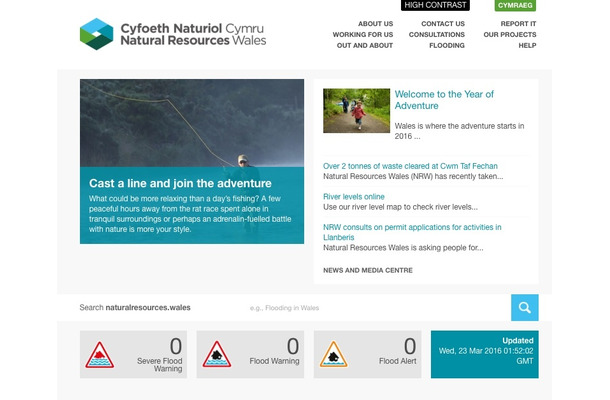 天然資源ウェールズ（Natural Resources Wales）のWebサイト。ウェールズは河川の増水により急な洪水がたびたび発生するため、洪水警報システムの重要度は高い。同社のシステムは英語とウェールズ語の両方に対応する（画像は公式Webサイトより）