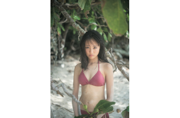 大友花恋、3冊目の写真集は“オトナ”意識！20歳の誕生日に発売