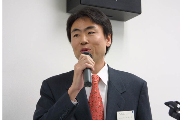 講演を行う総務省 情報通信政策局 地域放送課の田口和博氏。連携の必要性や、ケーブルテレビというブランドを消費者に浸透させる必要性を語った
