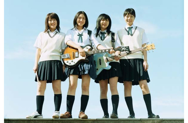 　7月20日（水）に東京の「SHIBUYA-AX」で、女子高生4人組バンドの活動を描く青春ムービー「リンダ リンダ リンダ」のプレミア上映とライヴが行われる。