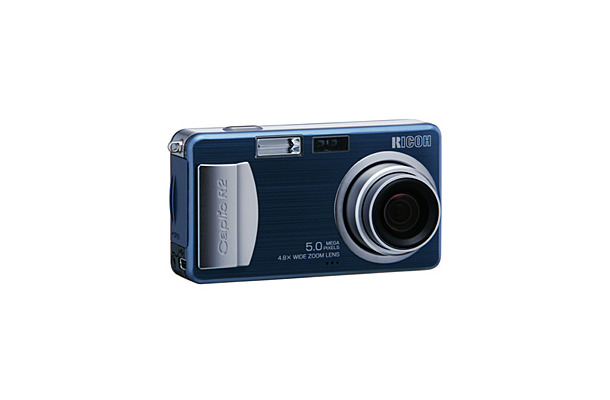 　リコーは、広角端28mmの4.8倍ズームと2.5型液晶搭載のコンパクトデジタルカメラ「Caplio R2」に、限定カラーモデル「ミスティックブルー」を追加、7月8日に発売する。限定数は2,500台。