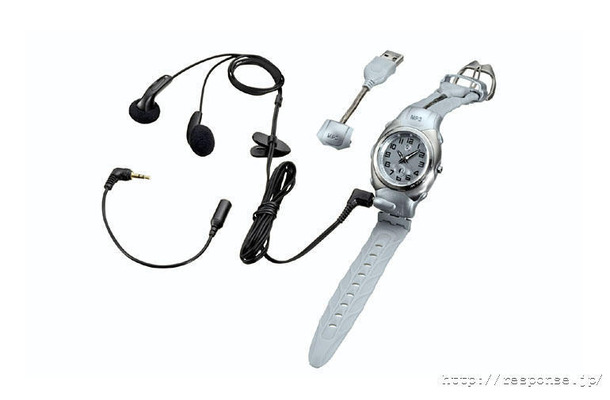 　メルセデス・ベンツは、MP3対応の音楽プレイヤーを内蔵した腕時計を発売した。価格はイギリスで324ポンド（6万4800円）。
